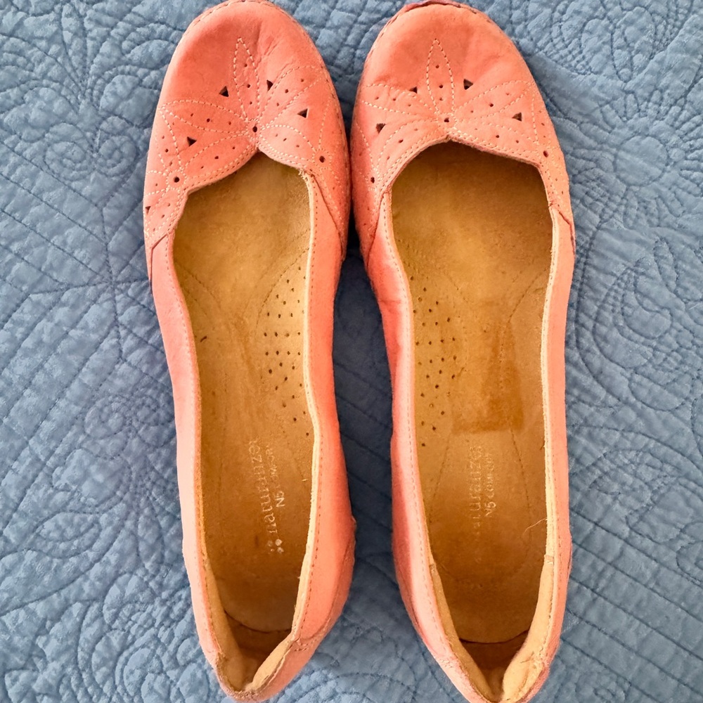 Naturalizer Pink Perforated Flats